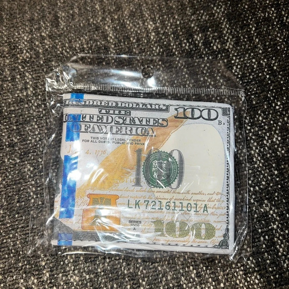 NWT Printed $100 Bill Bi-Fold Wallet - Picture 1 of 6
